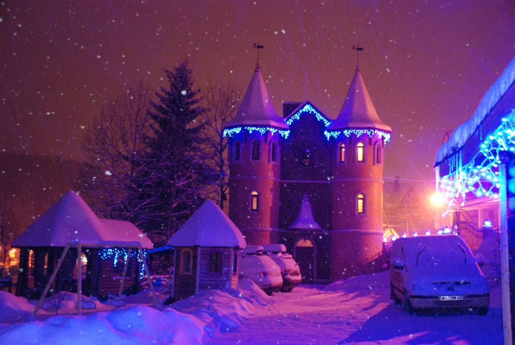 Castle Belvedere Aparthotel Bukovel Exterior photo