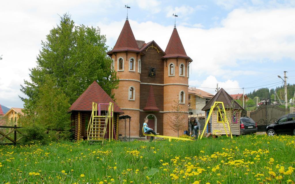 Castle Belvedere Bukovel Exterior photo