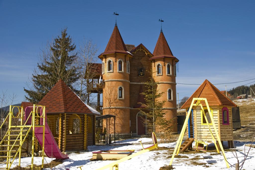 Castle Belvedere Bukovel Exterior photo